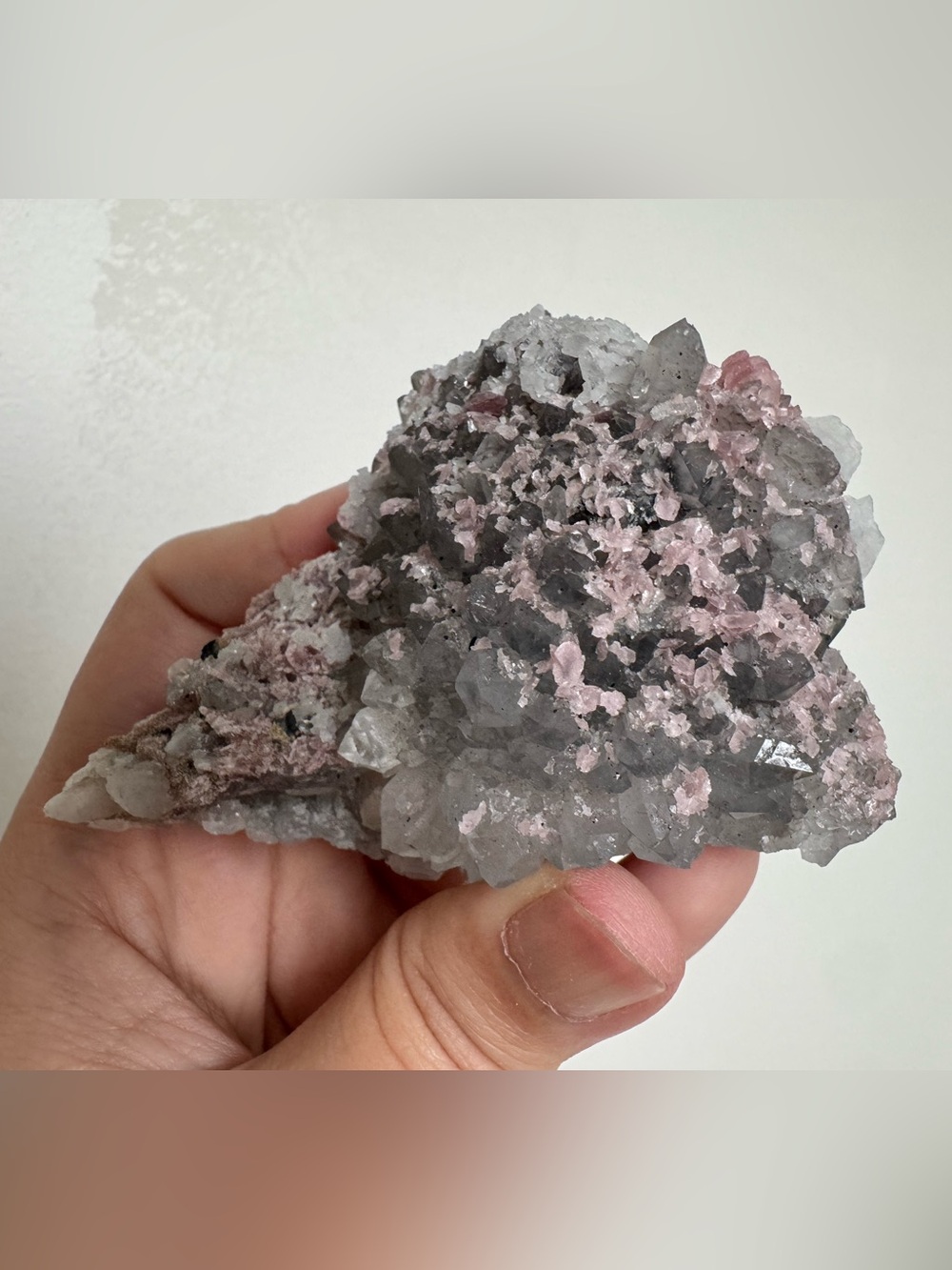 Rhodochrosite with crystal
